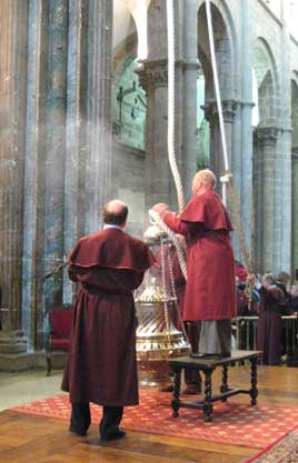 Preparing the botafumeiro incense burner